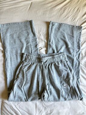 NIKE Sportswear Club Fleece Womens Wide Leg Pants size S
